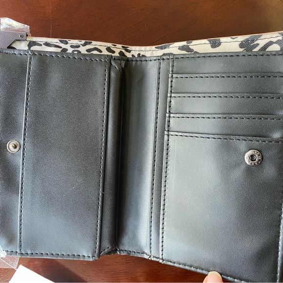 NWT Jessica Simpson | Soft Pink Small Frankie Center Divider Faux Leather Wallet - Picture 6 of 6